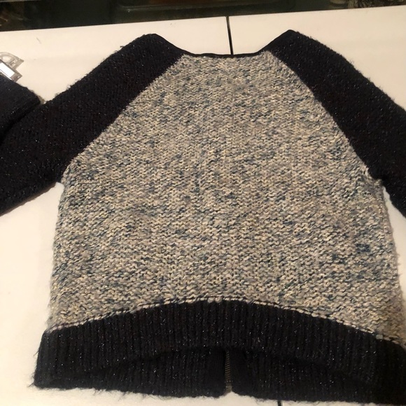 GAP medium Navy zip front cardigan with metallic threading  pockets - Picture 3 of 11